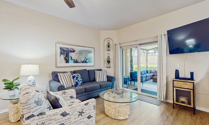 Regal Palms Condo | Spacious dog-friendly 3bed/3 bath Townhome with screened in lanai near Disney