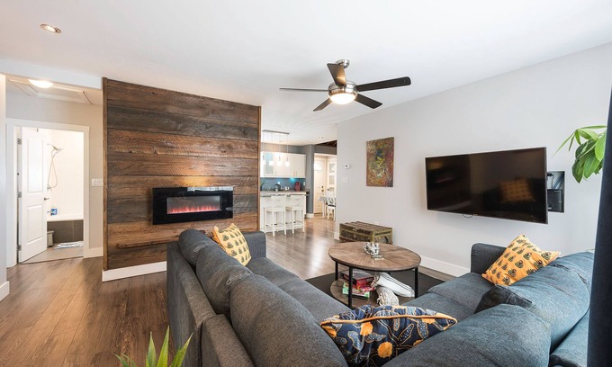 Chilliwack Proper Village West House | Spacious downtown character rancher