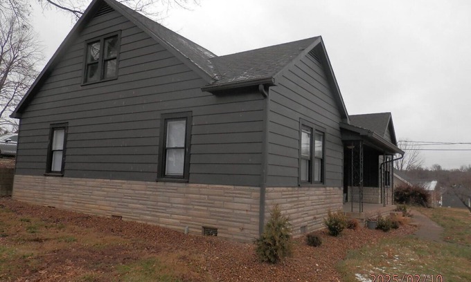 Tell City House | Spacious family-friendly 4-bedroom house in downtown Tell City