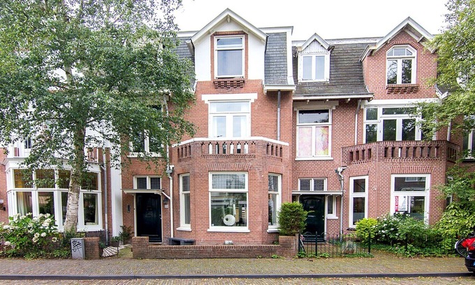 Haarlem House | Spacious Family Home Central location | Cozy | Elegant
