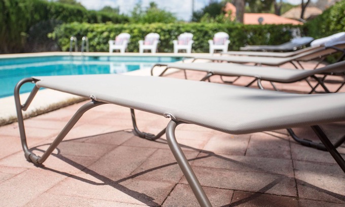 La Canyada dels Pins Villa | Spacious Family Villa in Quiet Valencia Suburb - License VT-36034-V