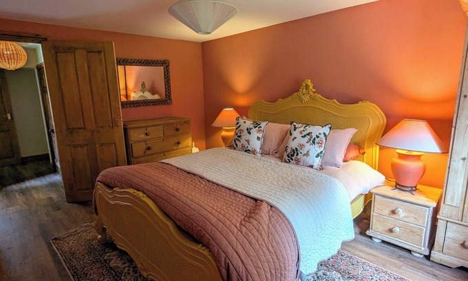 Chard House | Spacious cottage perfect for countryside escape and exploring the Jurassic coast