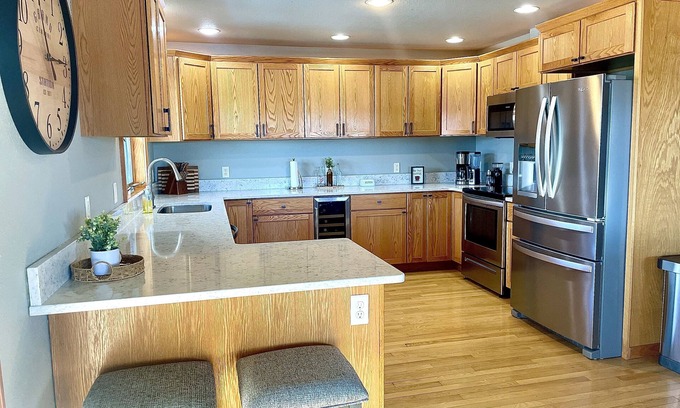 Hillsboro Condo | Spacious Hillsboro Condo 1