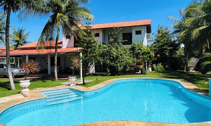 Aguas Belas House | Spacious hip house located only 5 min walk to the beach