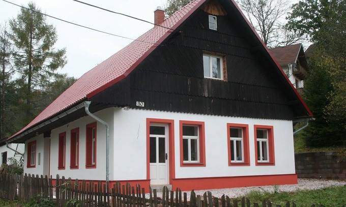 Rudnik u Vrchlabi House | Spacious Holiday Home in Rudník with Garden