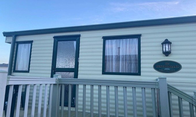 Stranraer House | Spacious Holiday home on the stunning Scottish shores of Loch Ryan