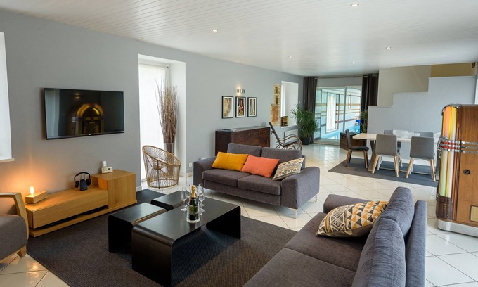 Plouguin House | Spacious holiday home with heated indoor pool