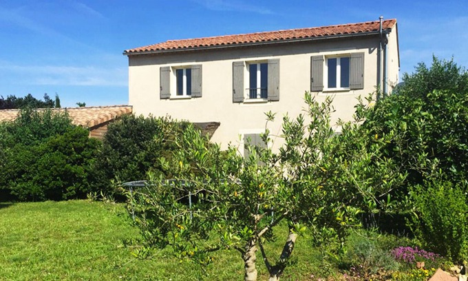 Entrechaux House | Spacious holidayhouse with terrace and Mont Ventoux view