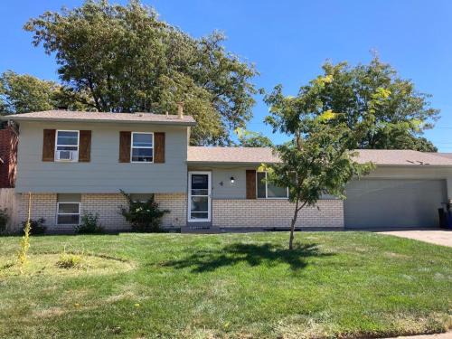 Pueblo Villa | Spacious home away from home!