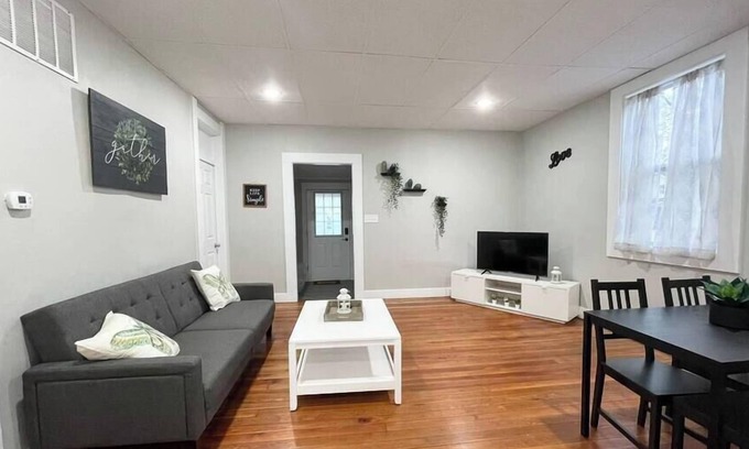 Franklin House | Spacious Home in Downtown Franklin