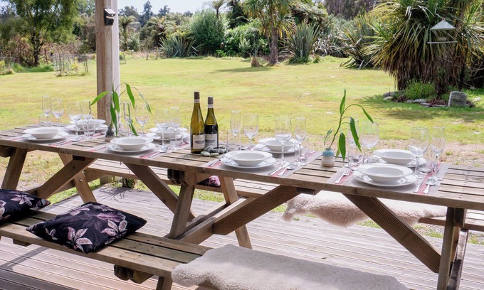 Okarito House | Spacious home in Okarito Brown Kiwi sanctuary, 15min drive to Glacier & Beach
