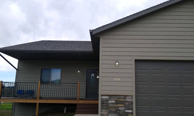 Whitewood House | Spacious home in the heart of the Black Hills 6 miles from Sturgis