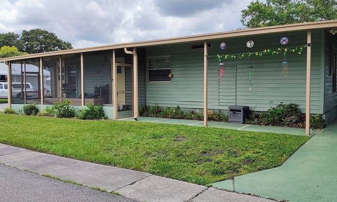 Oldsmar House | Spacious home near restaurants, movies, beaches, and hospitals, w/community pool