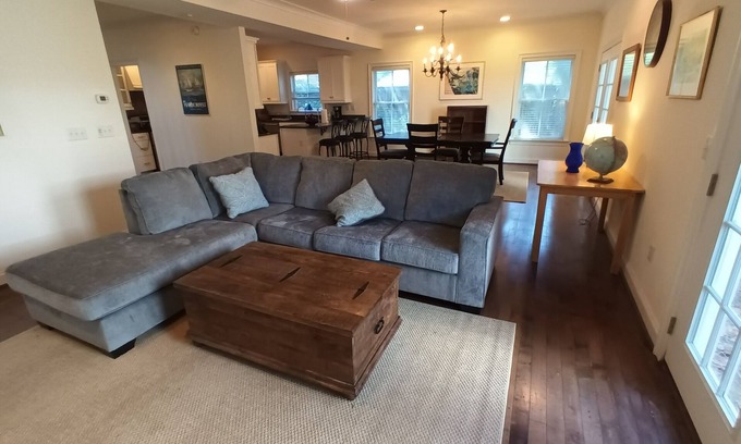 Northeast Virginia Beach House | Spacious home with 3 large BRs, clean and comfortable w/8-min walk to the beach.
