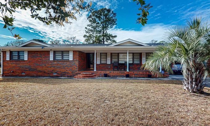 Little River House | Spacious house with game room, W/D, central A/C, close to beach