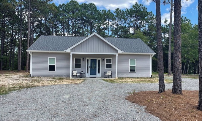 Southern Pines House | Spacious house with pool less than 5 miles from the village of Pinehurst