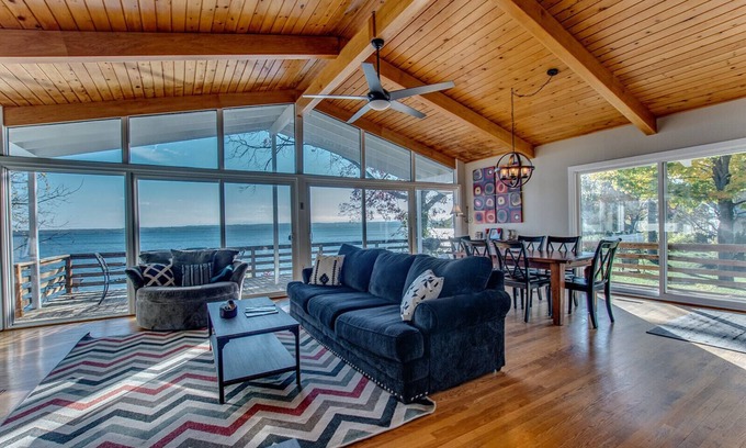 Town of Torrey House | Spacious Lakefront Escape w/Beach, Stocked Kitchen, Near Wineries & Views!
