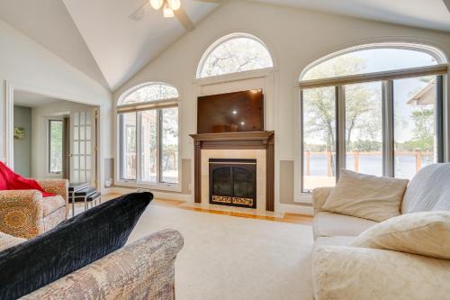 Chetek House | Spacious Lakefront New Auburn Home with Sunroom