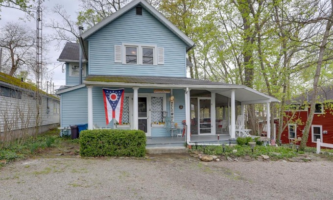 Lakeside House | Spacious Lakeside Cottage - 2 Miles to Marblehead!