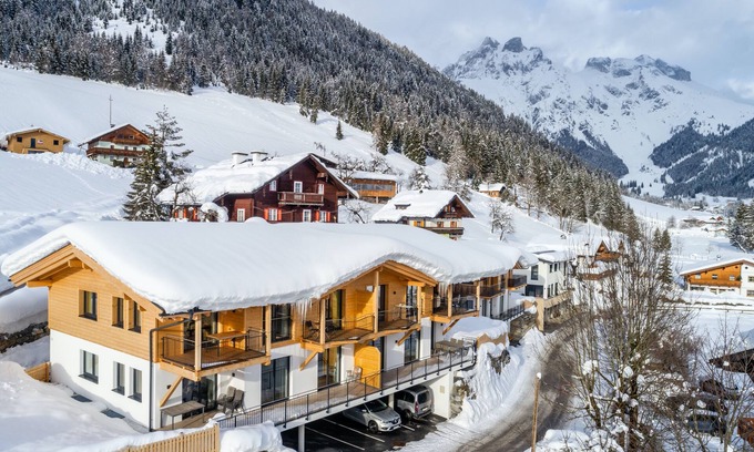 Werfenweng Apartment | Spacious & luxurious apartment with sauna near ski lift