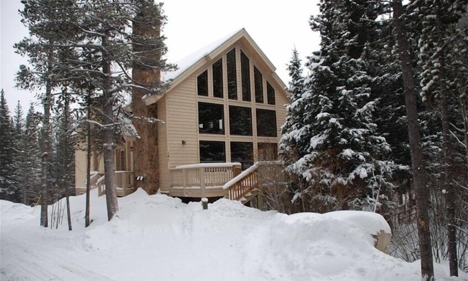 Saint Mary's House | Spacious Luxury Colorado Mountain Lodge! Perfect for Family Reunions & Retreats