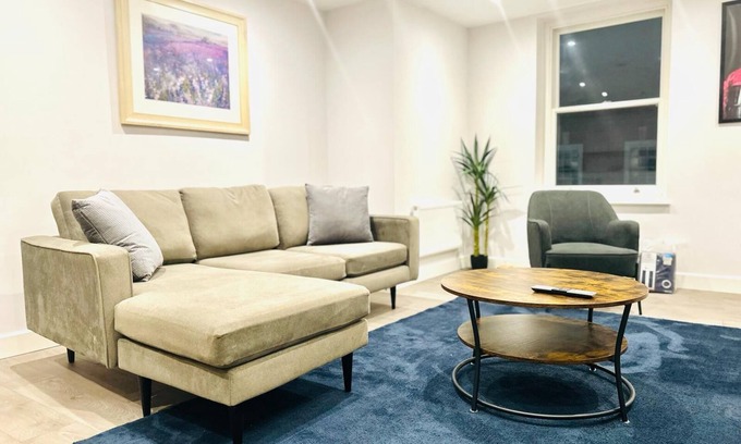 Margate Old Town Apartment | Spacious Margate Apartment- Beach,Arts&High Street