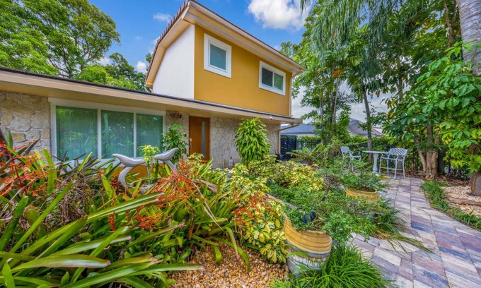 Westchester House | Spacious Miami Home w/Lush Private Garden
