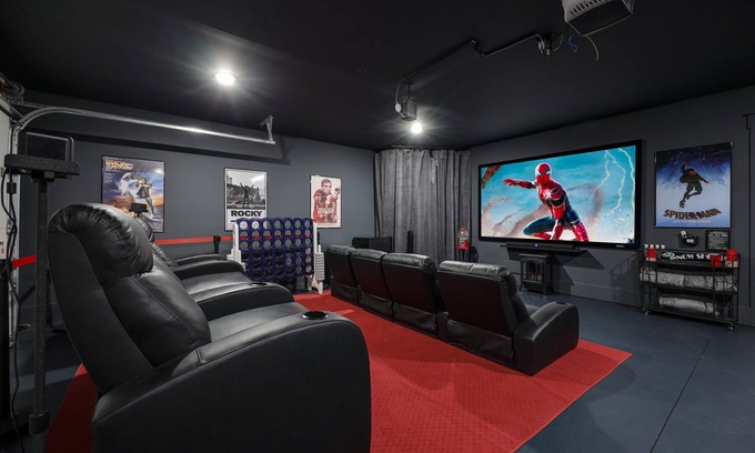 Eastwood House | Spacious Nashville Home With Movie Theater & Games! 8 mins to Broadway!