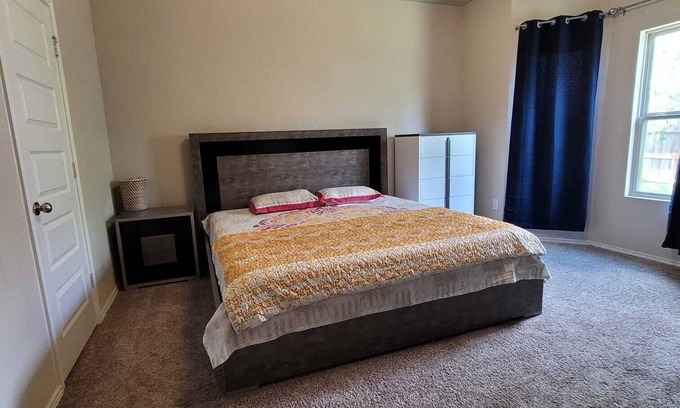 Castroville House | Spacious Newly Built Home 2023 in a Quit Neighborhood