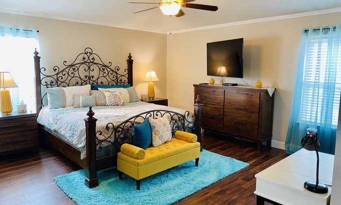 Tomball House | Spacious North Houston Getaway rental