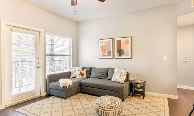 North Burnet Condo | Spacious one bedroom 1 mile from the Domain