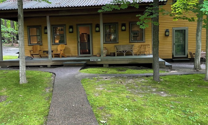 Wellesley Island House | Spacious Peaceful home in the Woods on Wellesley Island