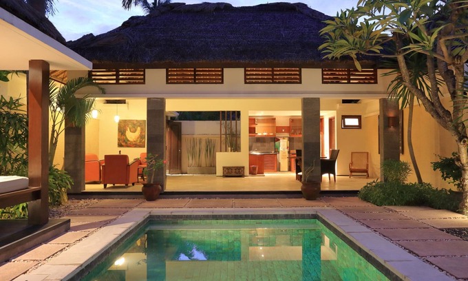Mangsit Villa | Spacious Private Pool Villa