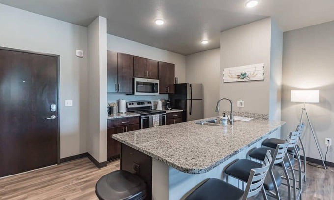 Ames Apartment | Spacious Retreat Near ISU + Local Dining