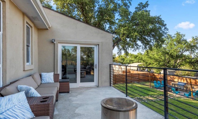 Lodge Acres House | Spacious Retreat w/Indoor + Outdoor Entertainment