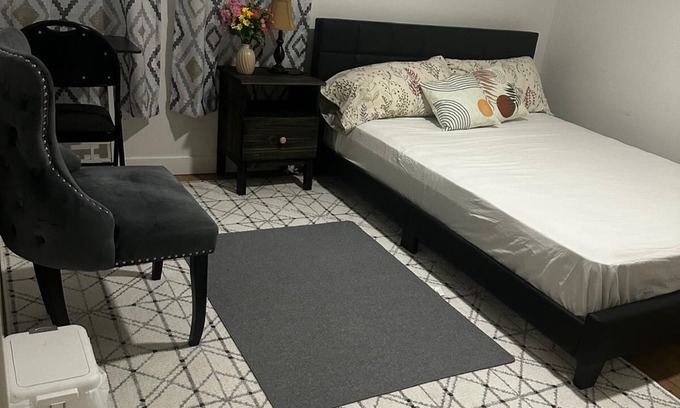 Chestermere Apartment | Spacious Room Near Chestermere Lake