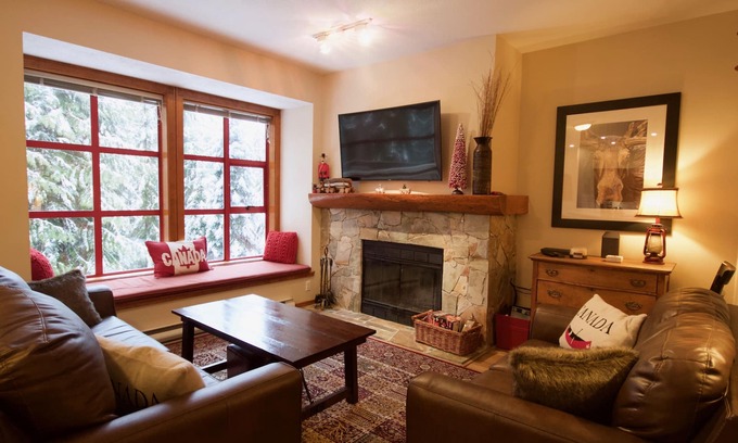 Blackcomb House | Spacious Rustic Whistler Retreat at the Woods