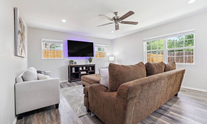Shearer Hills - Ridgeview House | Spacious San Antonio Retreat w/Private Patio!