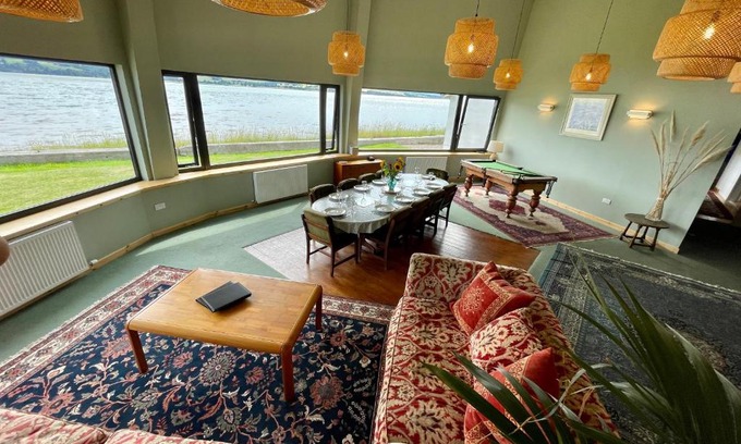 Inverness House | Spacious Sea View Home 5 miles from Inverness