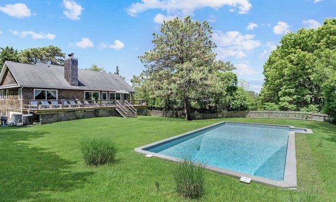 Shinnecock Hills House | Spacious Southampton Home in Shinnecock Hills, Central Between Southampton,.