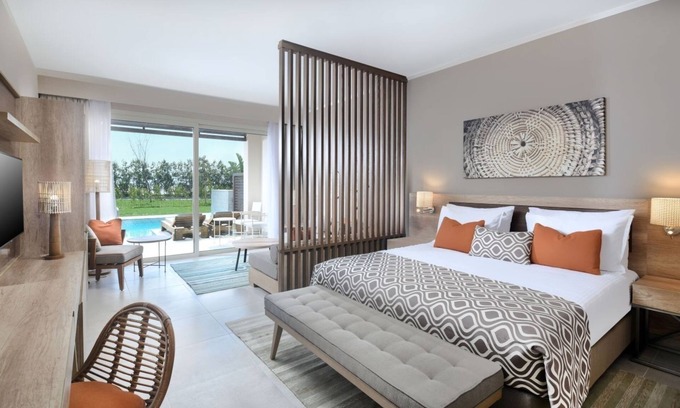 Soma Bay Hotel | Spacious Suite Designed to Maximize Comfort + Serenity & Private Pool