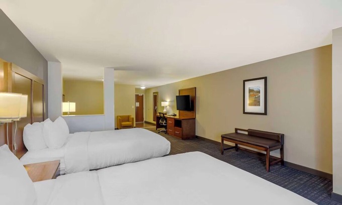 Loveland Hotel | Spacious Suite Perfect for Family Fun and Relaxation Near Loveland Sports Park