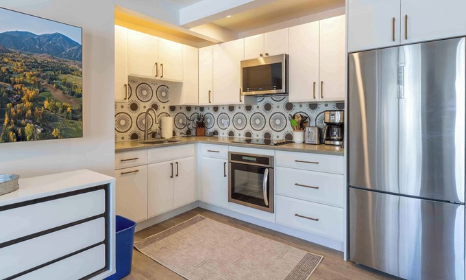 Sun Valley Condo | Spacious Sun Valley Condo with Private Creekside Deck