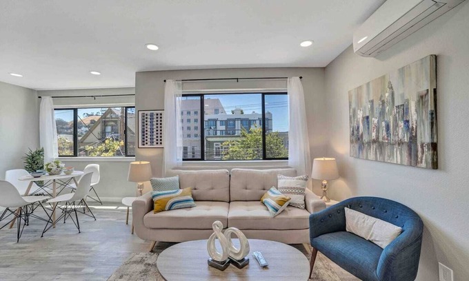 La Lengua Apartment | Spacious & Sunny 3 bed/2b modern Flat in San Francisco's trendy Mission district