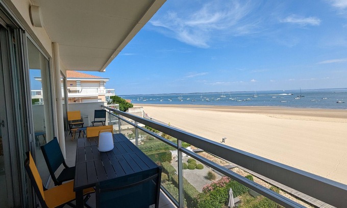 Arcachon Apartment | Spacious T3 with 2 terraces and direct beach access