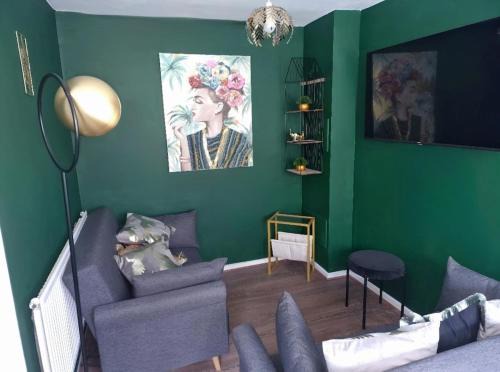Selhurst House | Spacious Townhouse