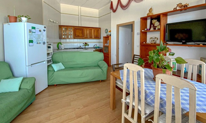 Cabo de Palos Apartment | Spacious vacation apartment in Cabo de Palos.