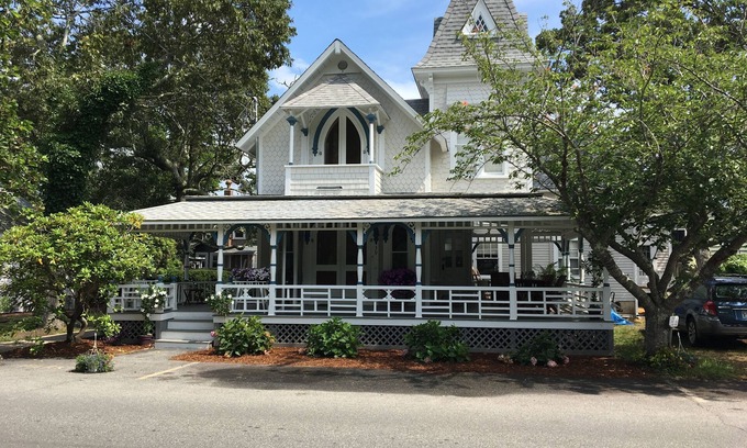 Oak Bluffs House | Spacious Victorian, 5 minute walk to beach, town, and ferry in Oak Bluffs