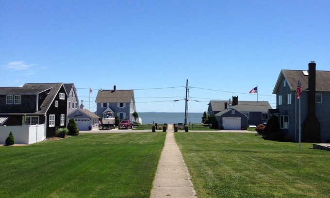 Westbrook Center House | Spacious yard and view of Long Island Sound- walk to secluded beach!