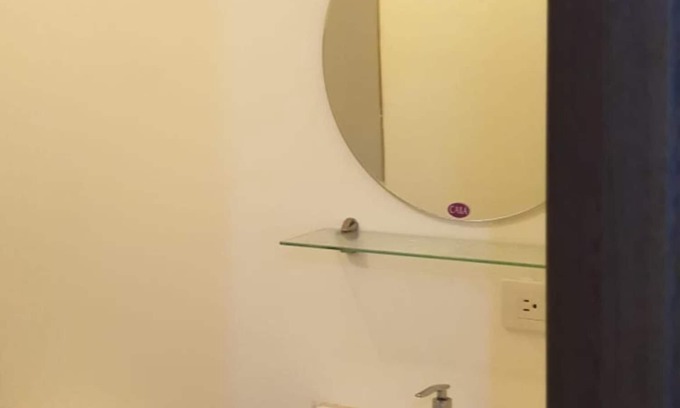 San Dionisio Condo | Spanish Condo with Hot shower 15 min from Airport